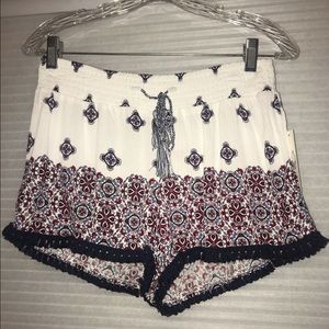 Flowy Patterned Shorts with Tie